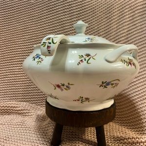 Retro BIA Cordon Bleu Versailles Scalloped Floral Soup Tureen With Lid & Ladle